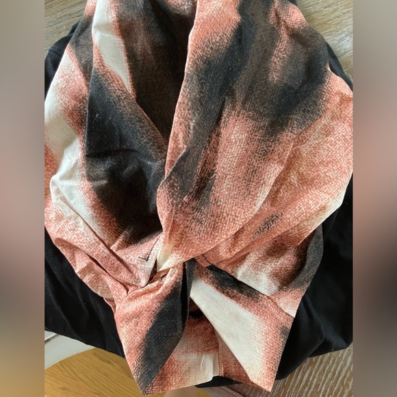 NWT DKNY Black Cottton and Pink Puff Sleeve Top (Large) - Picture 4 of 6